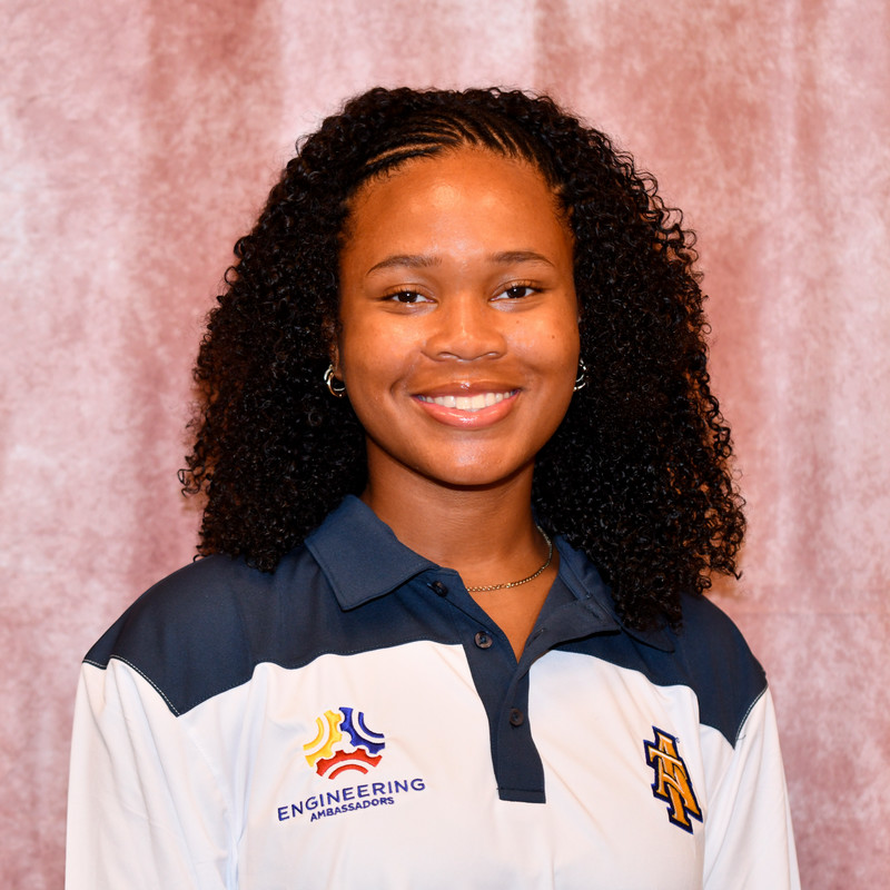 headshot of Taylor Slade